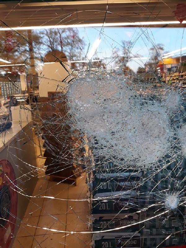 Winkelruiten Boni zwaar beschadigd door vandalisme