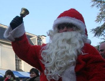 Kerstman en Mulderssingers op warenmarkt Hattem