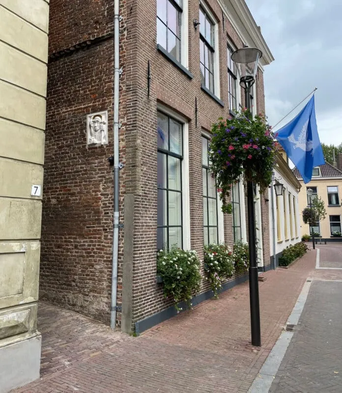 240913 gevelsteen Tinne