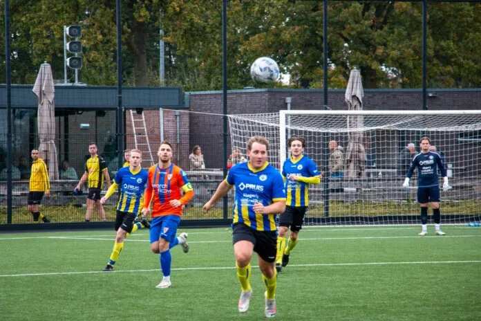 Oranje Nassau 1 - Hatto-Heim 1