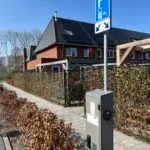 Laadgoten voor opladen elektrische auto’s laten op zich wachten