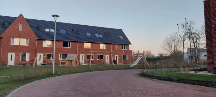 c7ebf578-745b-4602-81f0-550e3841d312