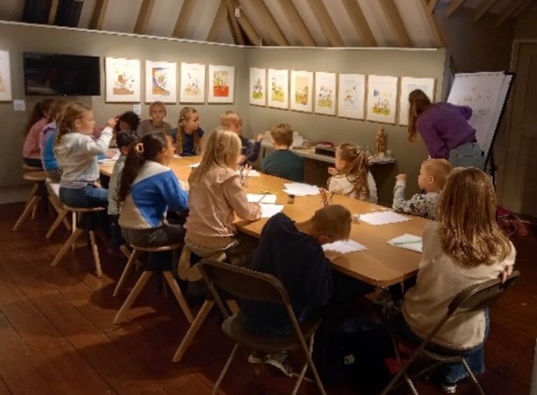 Workshop voor kinderen: Jezelf tekenen als sprookjesfiguur Workshop voor kinderen: Jezelf tekenen als sprookjesfiguur