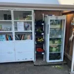 Wat de een teveel heeft, is voor de ander genoeg – de DeelZe-kast helpt