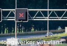 Hoogwerker vat vlam op A28
