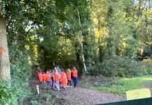 Kinderen Sint Andreasschool starten Kinderboekenweek met wandelend voorlezen