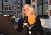 De burgemeester voor een dag taxi voor nieuwe kiezers