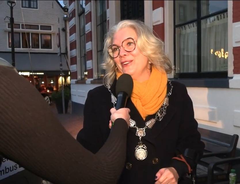 De burgemeester voor een dag taxi voor nieuwe kiezers