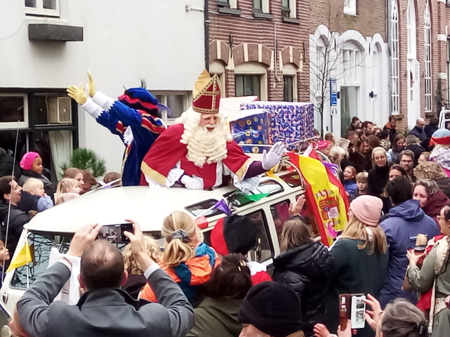 Nieuws in beeld – Daar is de Sint!