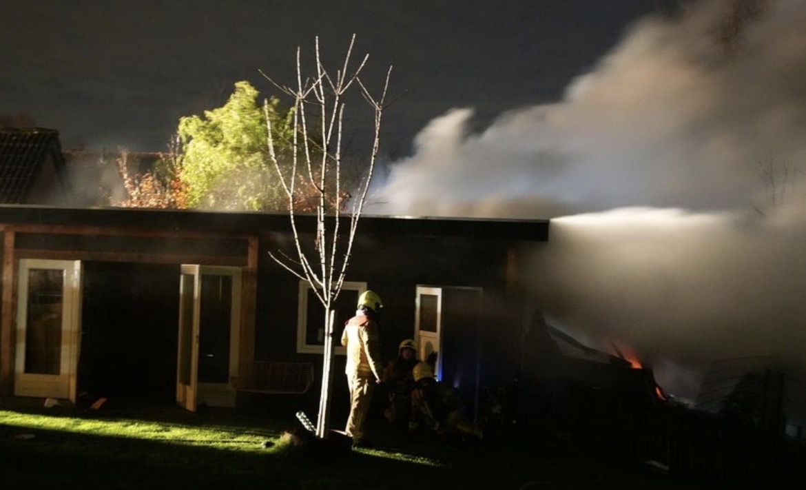 Brand in bijgebouwen Oude Kerkweg