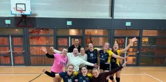 Eerste competitiewedstrijd met winst voor Dames 1 HVV