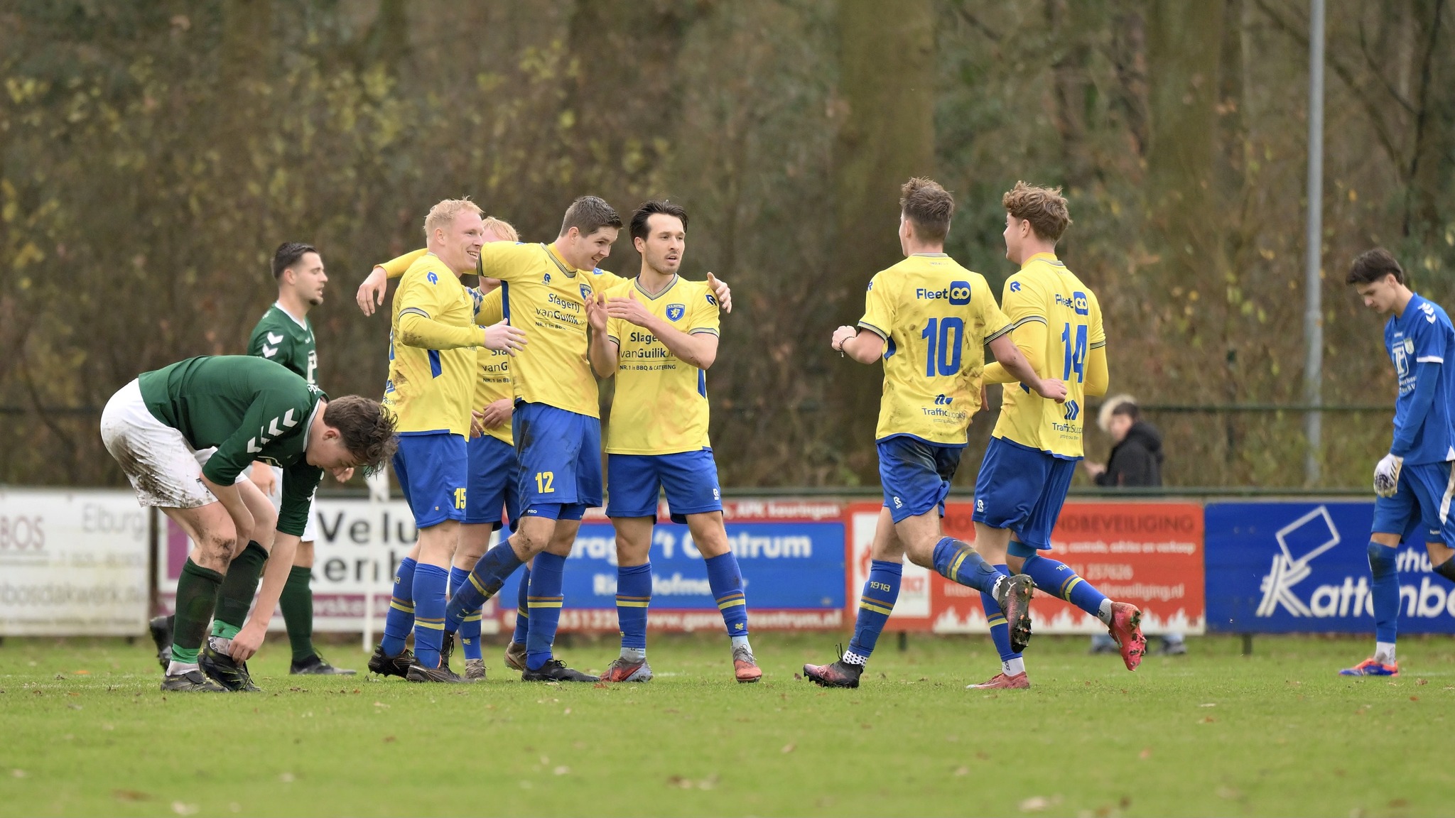 Hattem wint doelpuntrijk treffen bij ’t Harde (3-4)
