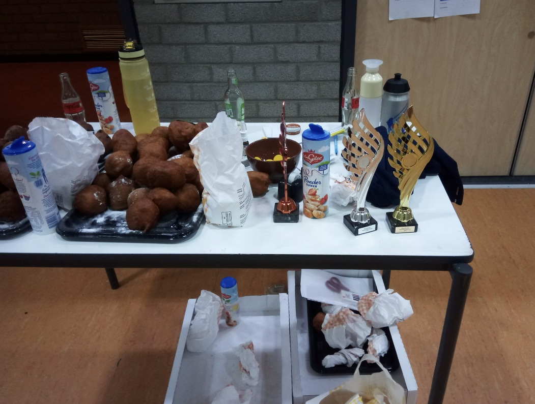 Nieuws in beeld – oliebollentoernooi bij HVV