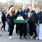 Succesvolle oliebollenverkoop Hatto-Heim en HMC