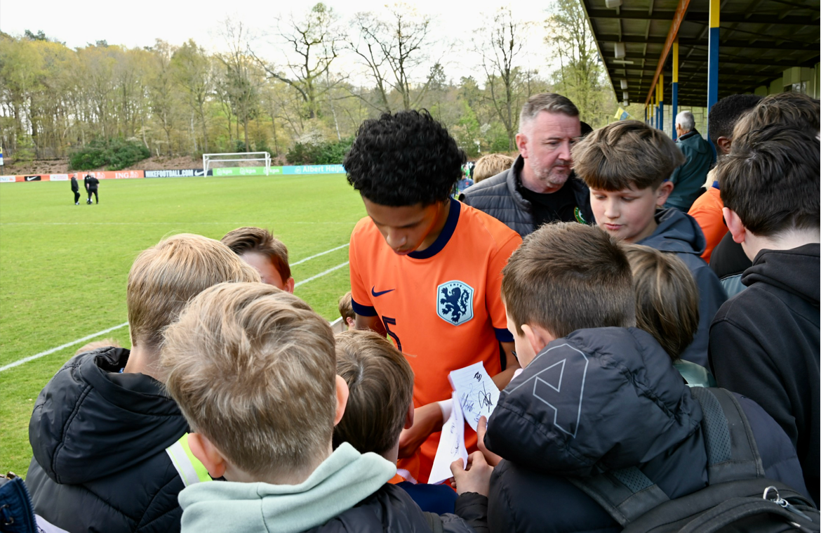 Nieuws in beeld | Internationale wedstrijden bij v.v. Hattem