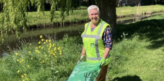 Roelanda Beekhuis is een van de zwerfvuilrapers van Hattem