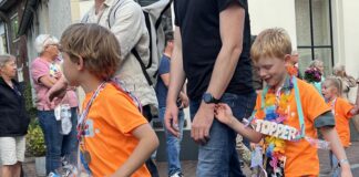 Nieuws in beeld | Avondvierdaagse defilé 21.05.26