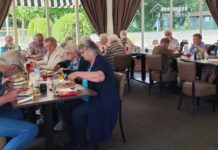 Zonnebloem Hattem geniet van jaarlijkse pannenkoekenlunch